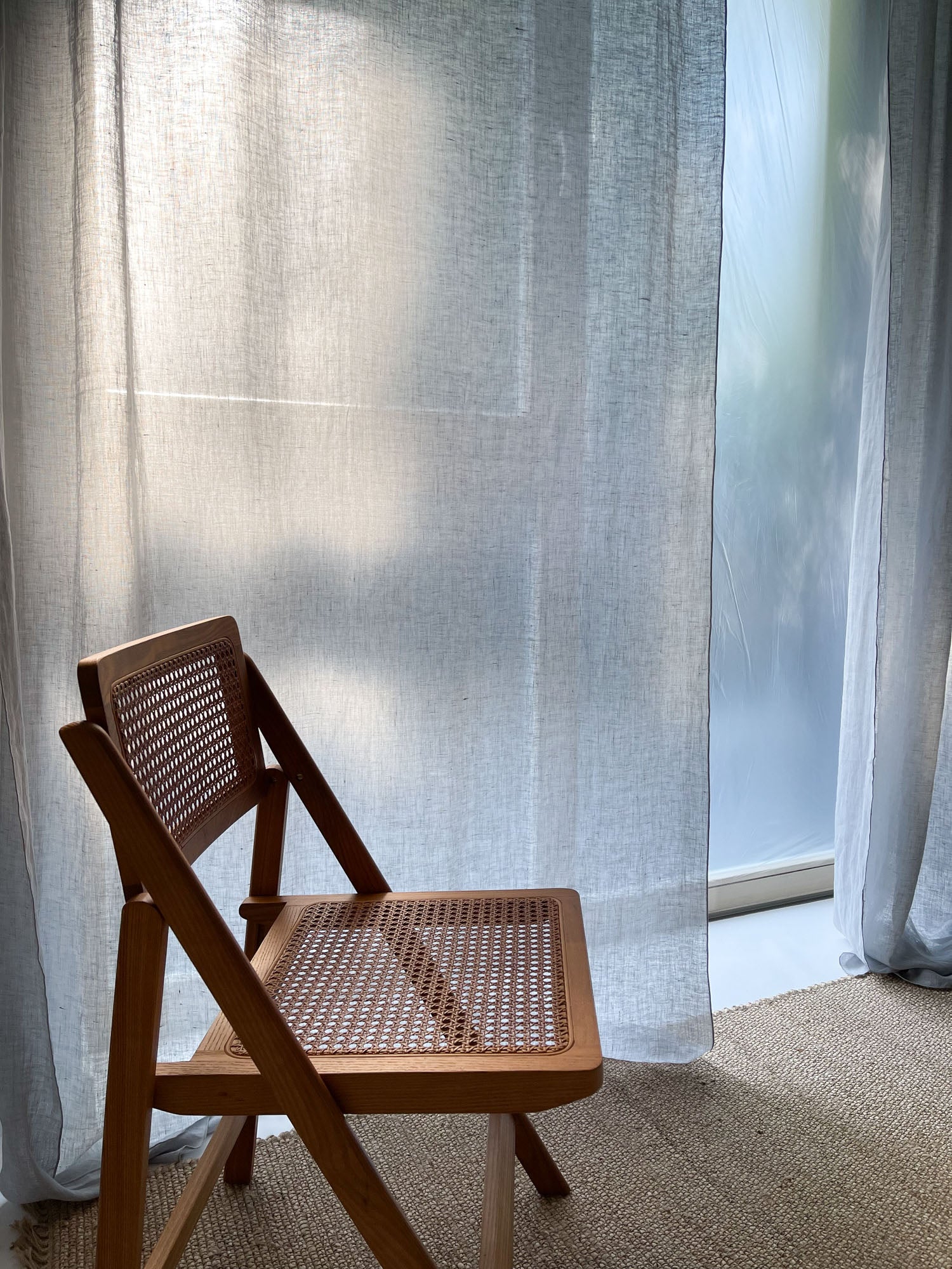 Tunna linnegardiner – Ljusgrå, enkel panel