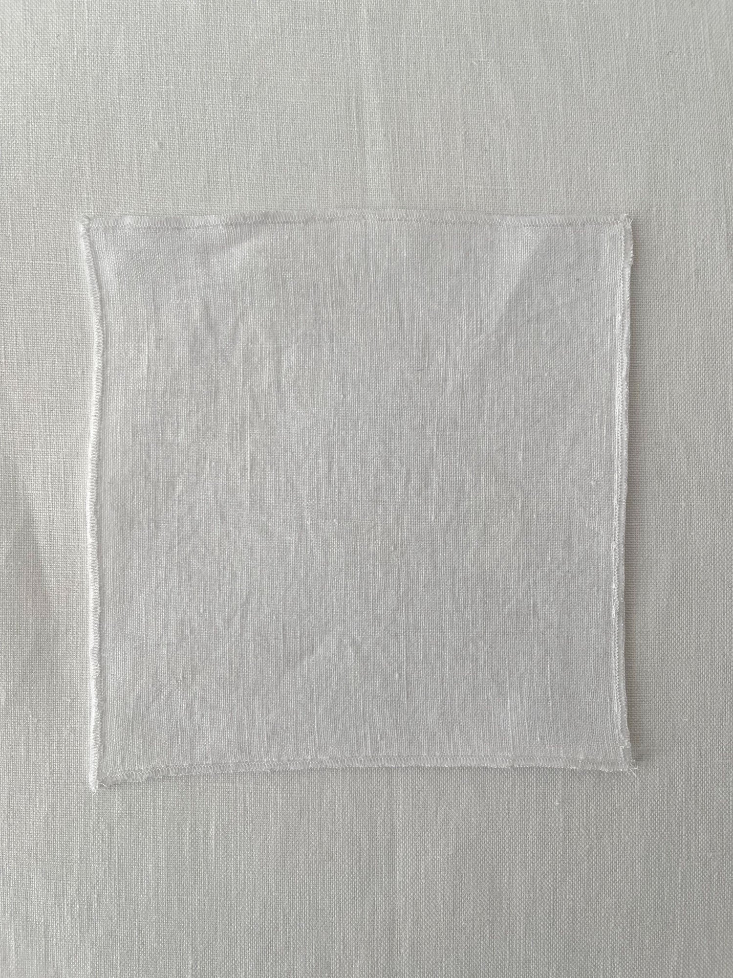 Untersetzer aus weißem Leinen mit Rollsaum - 4er-Set - Linen Notes